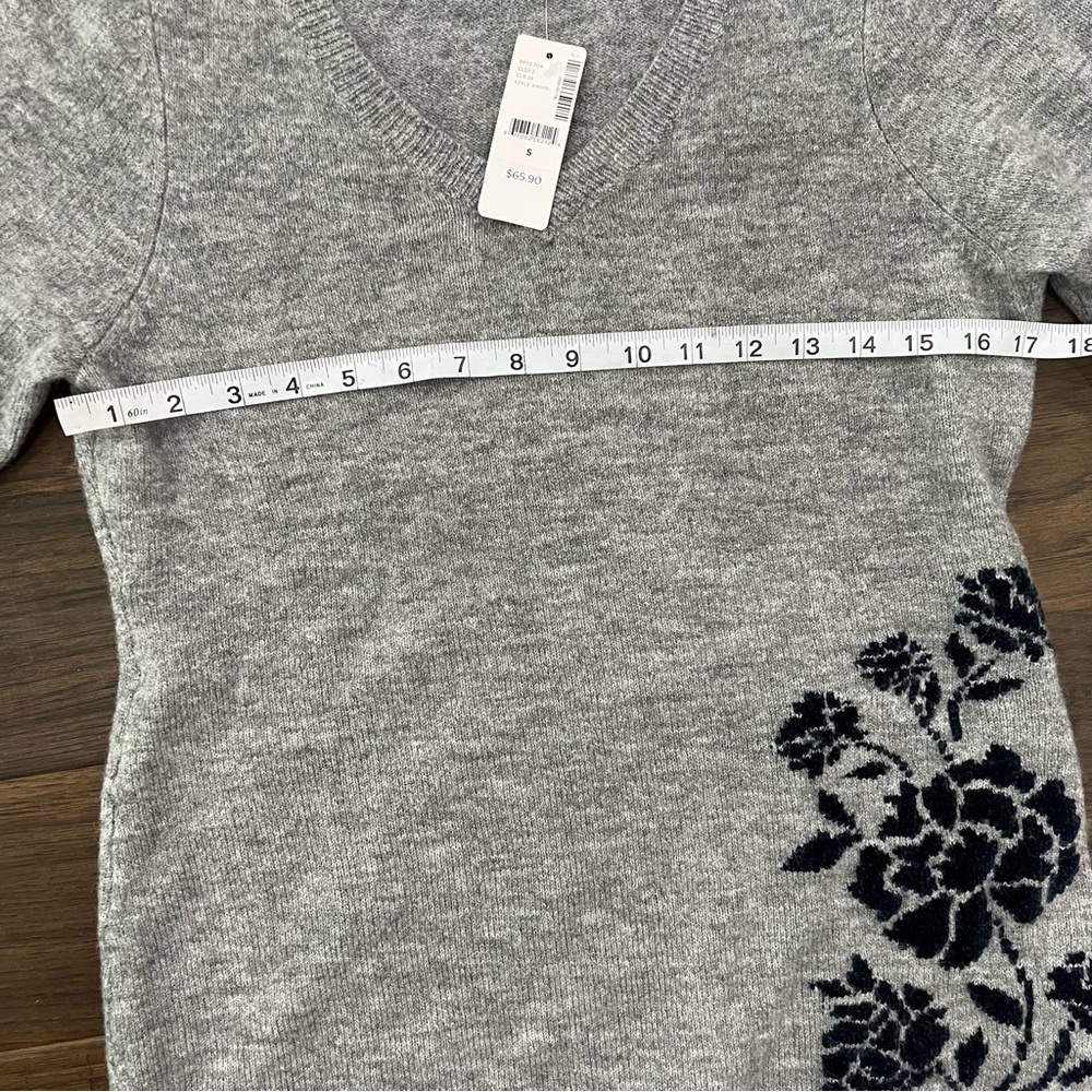 NWT Thyme Long Sleeve Sweater - Picture 11 of 13